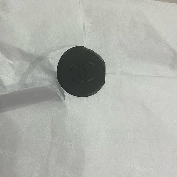 CHANEL Decorative Gift Box with Camellia Design - Picture 8 of 8